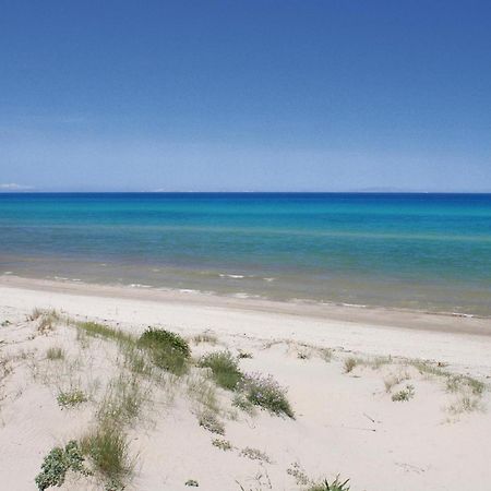 Trilo Beach Monte Nai Eksteriør billede