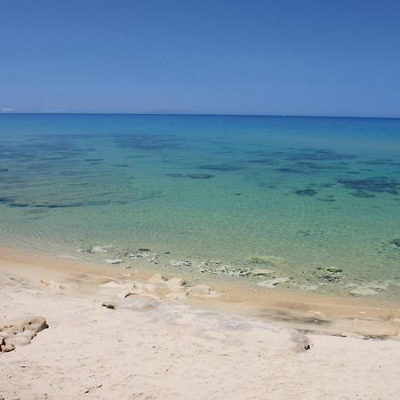 Trilo Beach Monte Nai Eksteriør billede